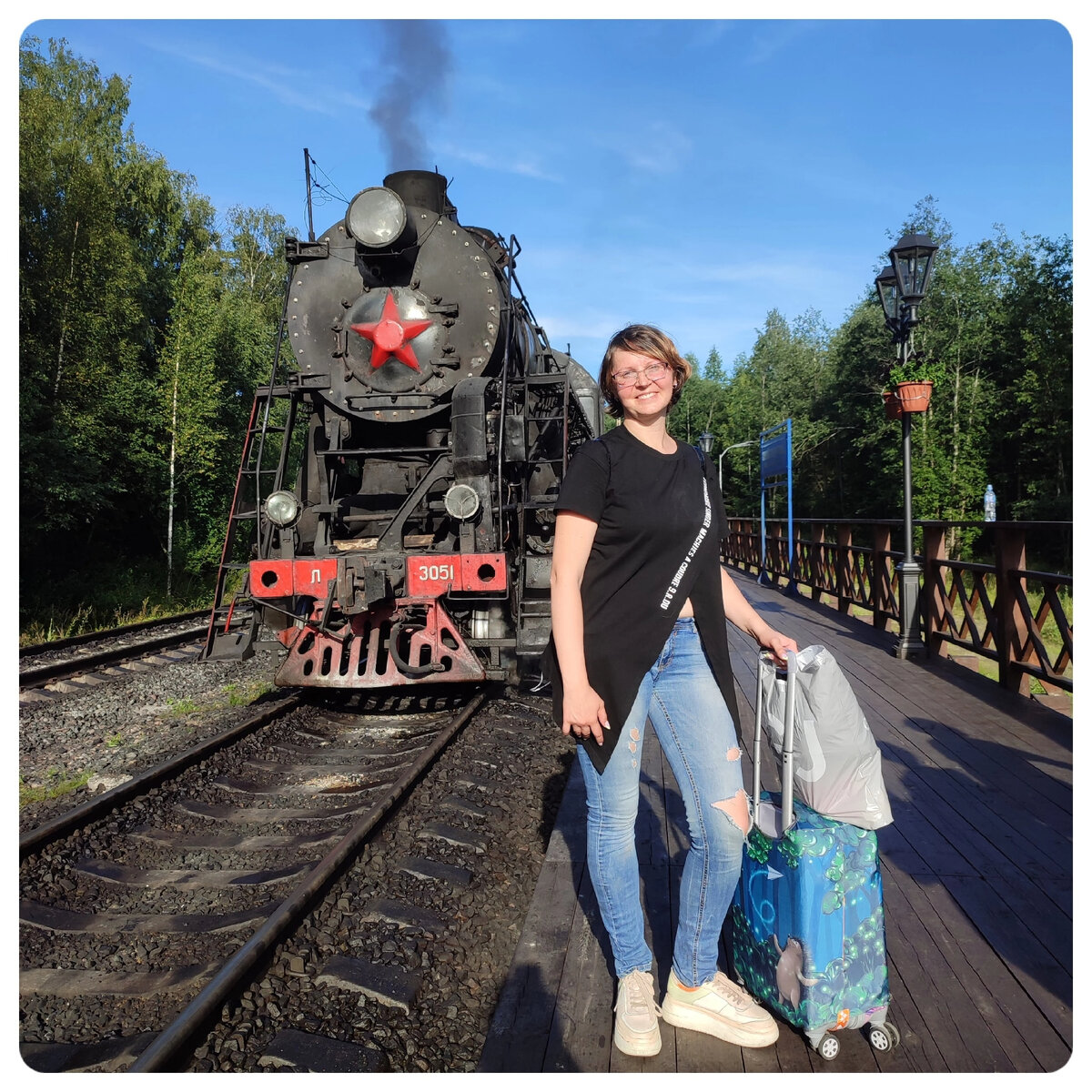 Настоящий паровоз на угле тянет весь состав