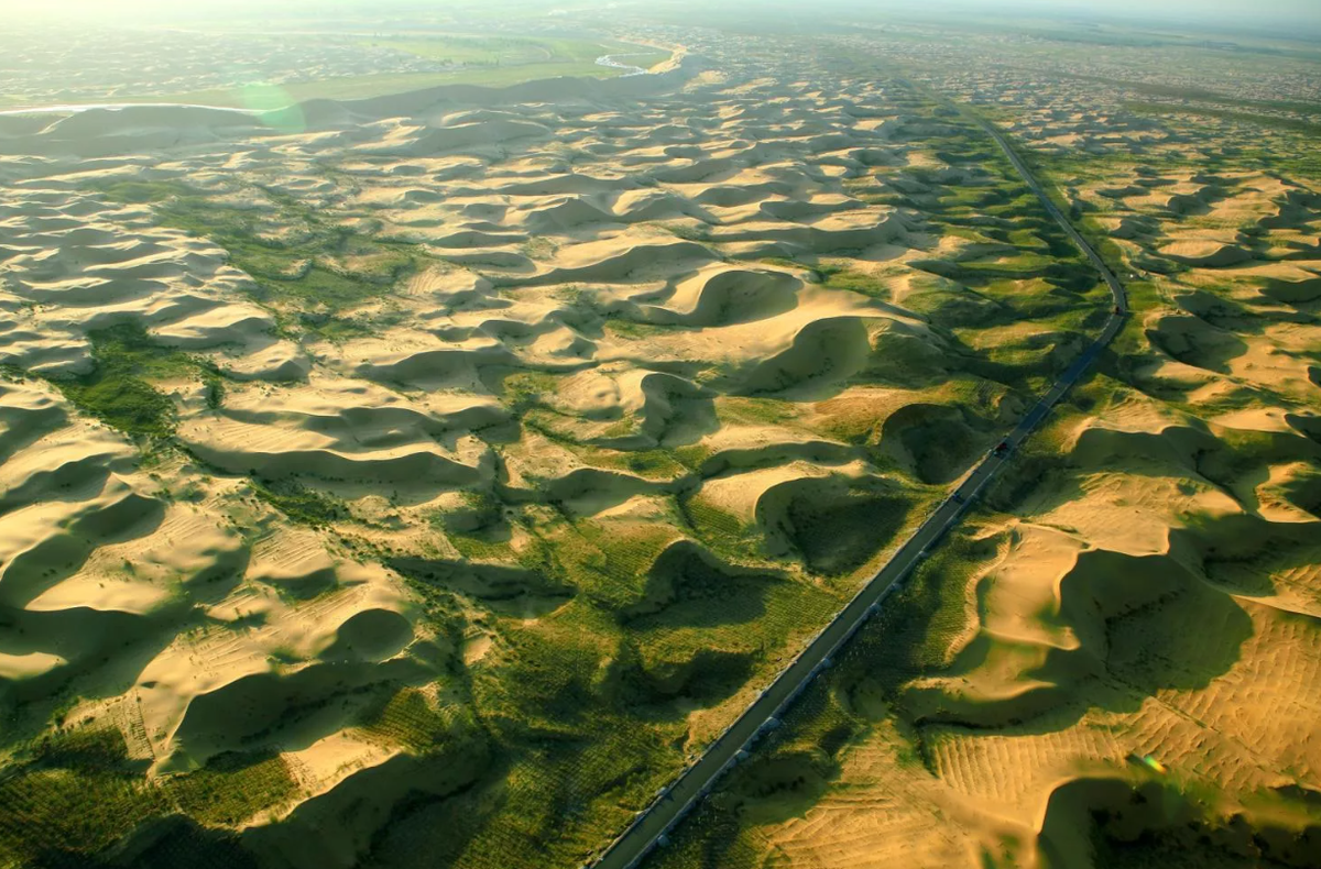 Самая большая пустыня на планете земля. Сахель зеленая стена. Великая зеленая стена в Китае. Великая зеленая стена сахара пустыня. Великая зеленая стена в Африке.