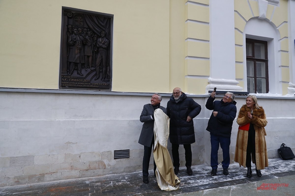    Служить или свалить?