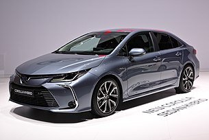 Toyota CorollaОбщие данныеПроизводительToyota Motor CorporationГоды производства1966 — настоящее времяКлассСубкомпактный
Компактный (с 1987 года)На рынкеПохожие моделиFord Focus, Hyundai Elantra, Honda Civic, Opel Astra, Kia CeratoСегментC-сегмент