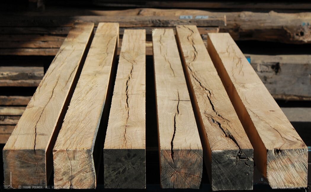 Старое дерево фактура. Лес пиломатериалы. Старый пиломатериал. Старая древесина текстура. Старые пиломатериалы.