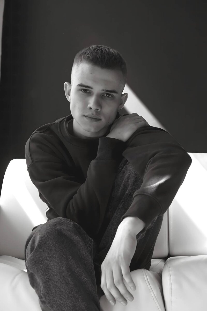 сколько лет разилю минекаеву