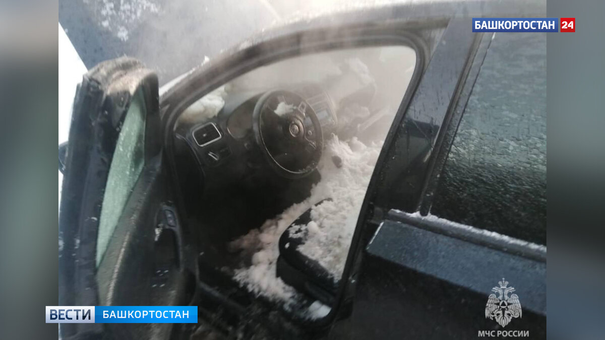    В башкирском Бураево загорелся автомобиль: пострадавших нет