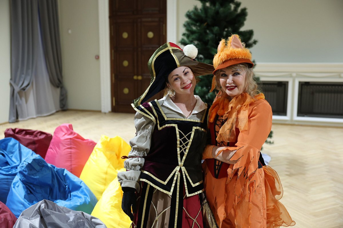    Когда возникла идея восстановить разрушающееся здание, в ее успех верили не все.