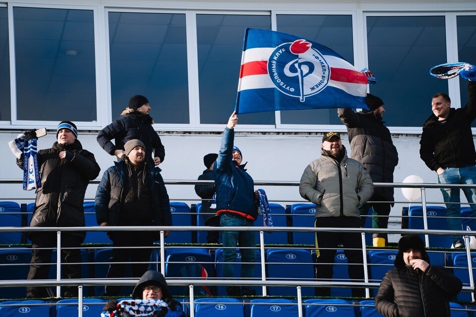    «Факел» можно как следует поддержать даже в мороз! со страницы ФК "Факел" ВКонтакте.