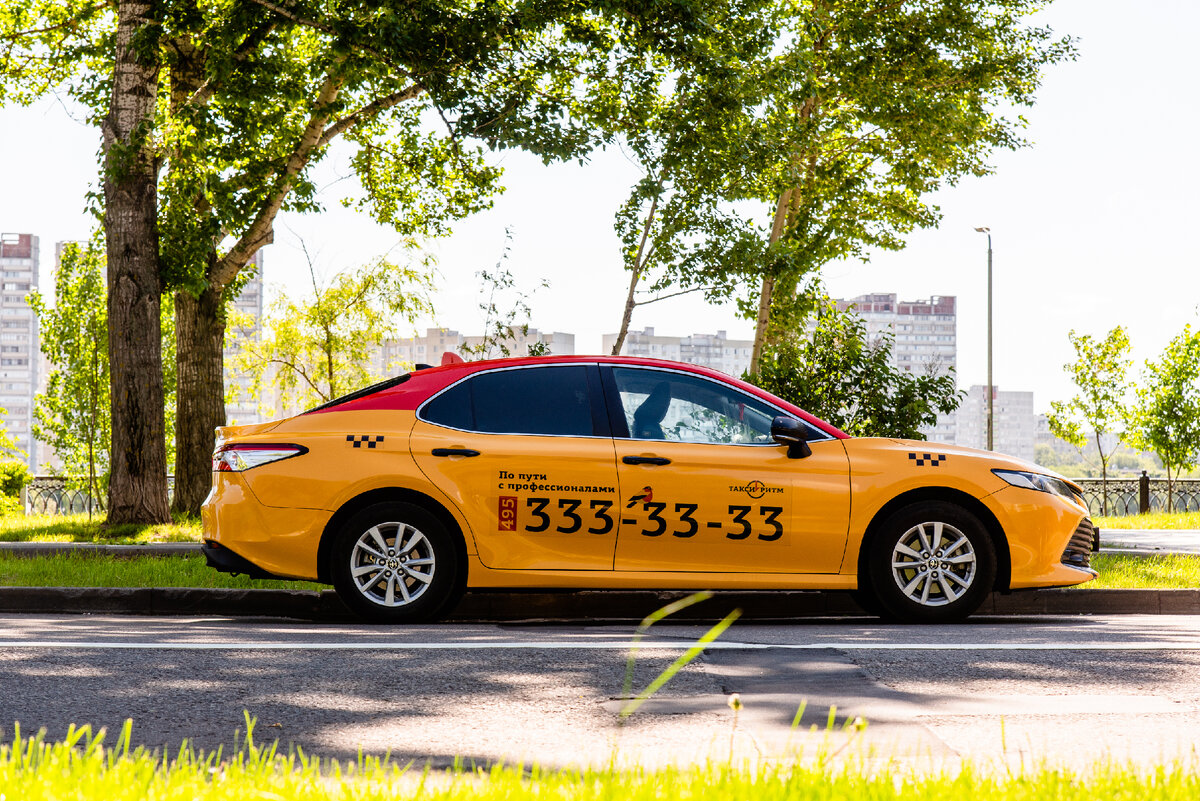 Toyota Camry — вариант марки при заказе авто класса комфорт плюс
