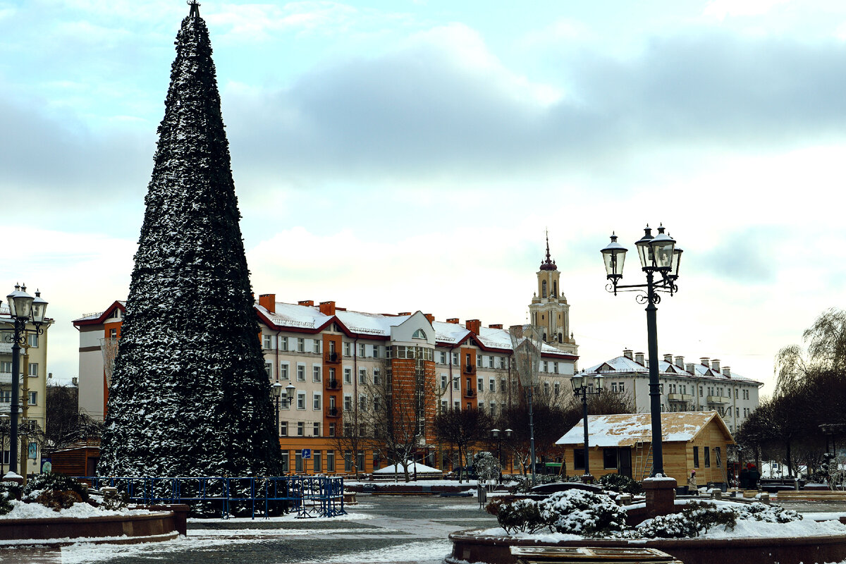 Город Гродно, площадь Советская, начало декабря 2023 года. Фото М. Самолевич