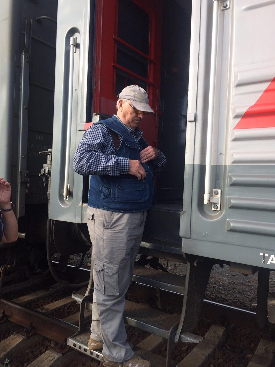 уезжает в Мурманск   фото автора