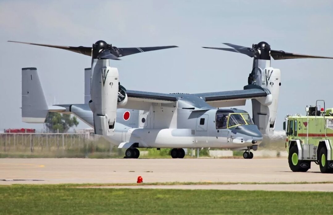 Первые Osprey поступили на вооружение только в 2007 году после десятилетий испытаний. Но более 50 военнослужащих отправились к праотцам либо при летных испытаниях Osprey, либо при выполнении тренировочных полетов на этом самолете