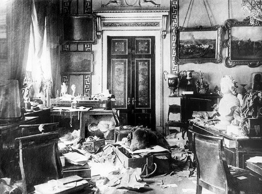 Зимний дворец в ноябре 1917 года