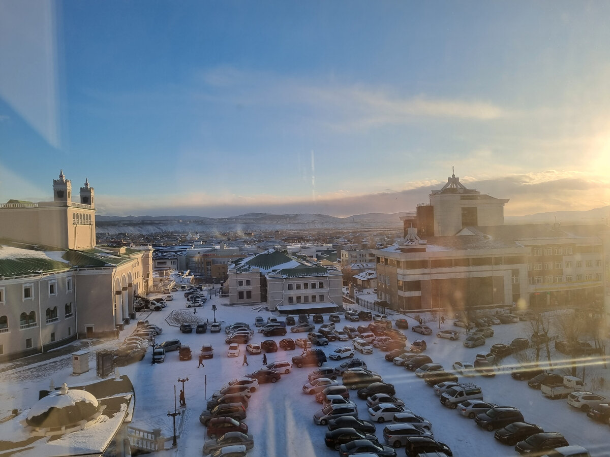 Вид из окна 8 корпуса БГУ имени Джорджи Банзарова