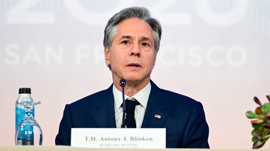 «Шея немного затекла»: Блинкен оправдался после скандального видео с ...