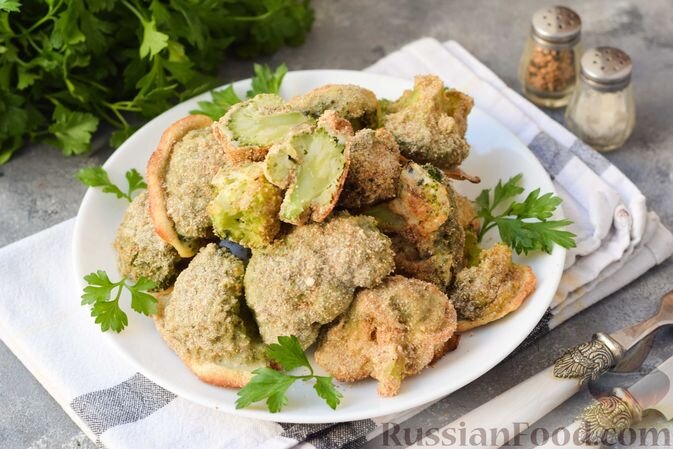 капуста брокколи, яйца, молоко, мука, сухари панировочные, перец молотый, соль