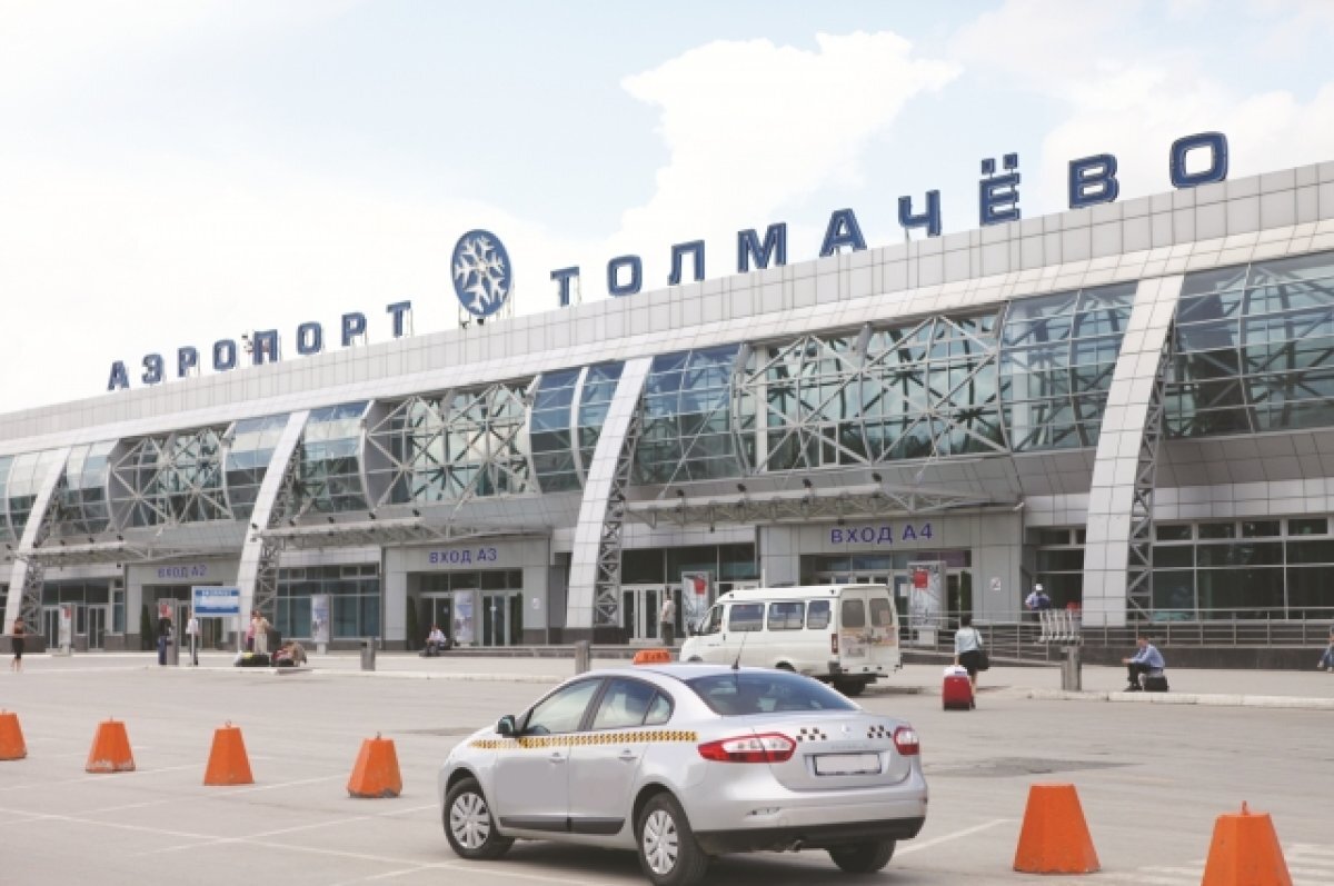    Пассажиры из Питера не могут улететь в Новокузнецк вторые сутки