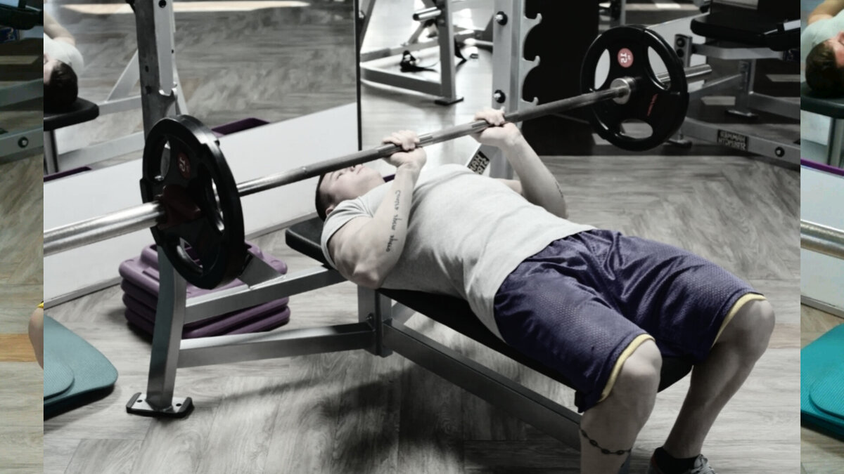 Жим узким хватом