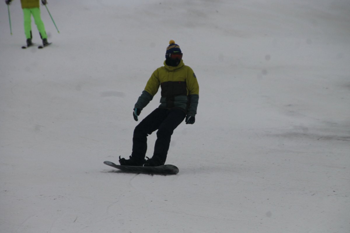    Первые горнолыжные базы открылись в Новосибирске