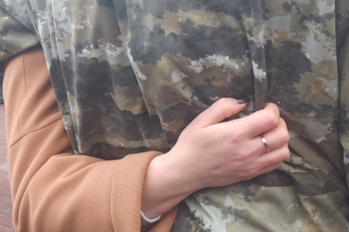    Мать участника СВО вернулась в Новосибирск из Европы и помогает бойцам