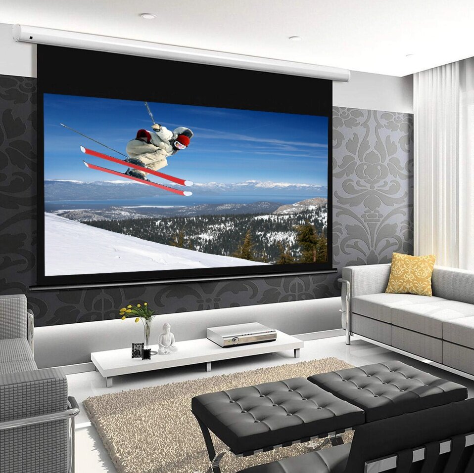    С хорошим экраном несложно превратить гостиную в зону просмотра роликов в высоком качестве. Фото: gmav.co.uk