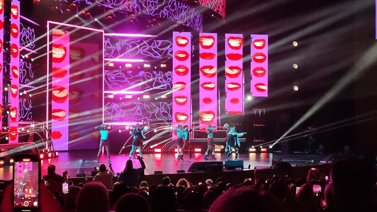 Пока в песнях освещаются запретные темы, эстрада стагнирует.  Фото: Герман Парло