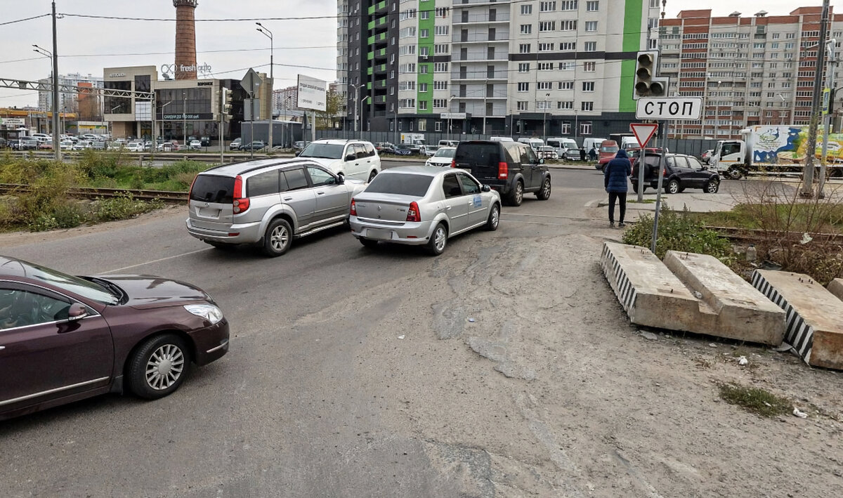 Такой вот мощный переезд для 20-тысячного микрорайона.