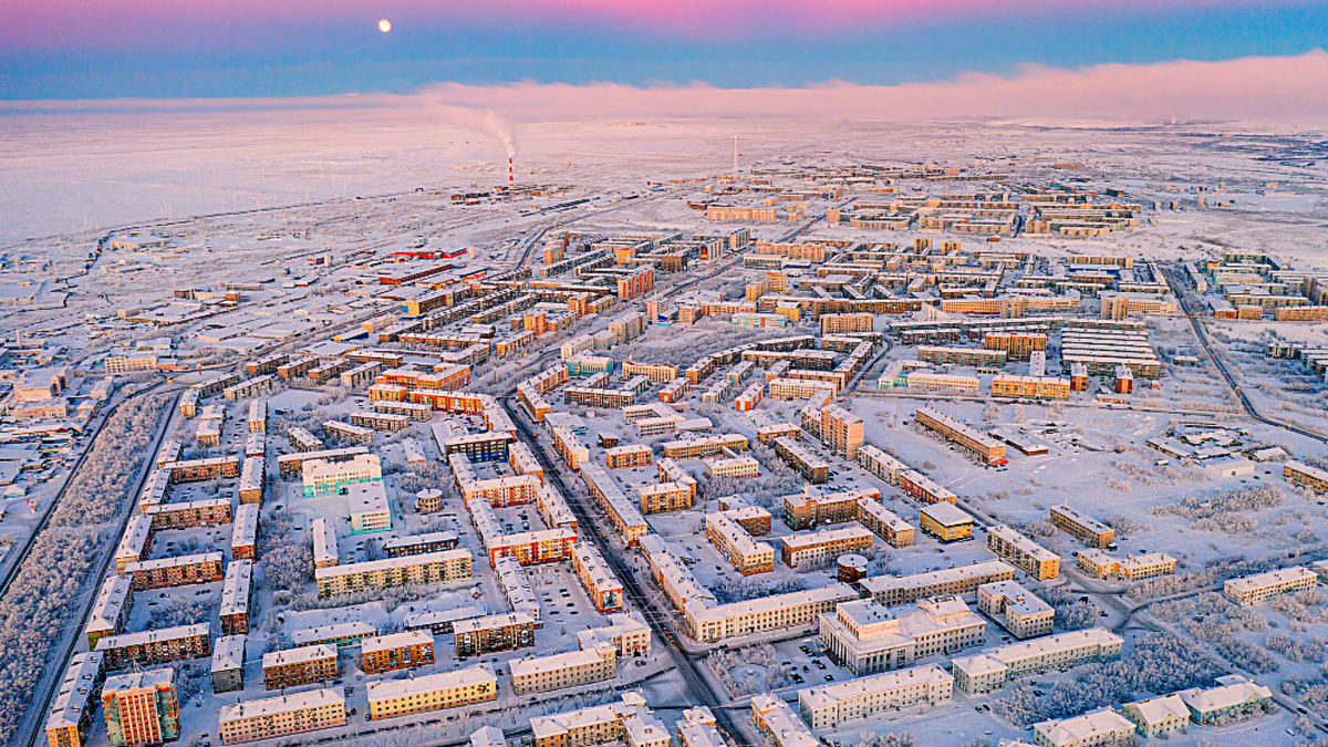 Воркута центр города. Республика коми воркута. Воркута население график. Воркута город призрак. Республика коми воркута.