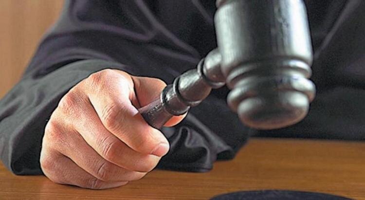    В Комсомольске мужчина избил и ограбил беспомощного инвалида