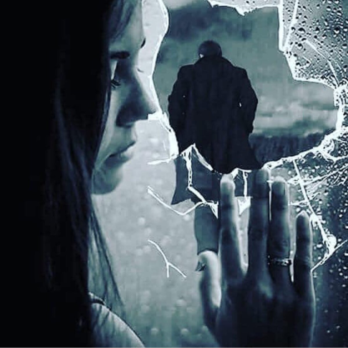 девушка разбила сердце парню. мужчина страдает от любви. двое в разлуке. расстаются друзья расстается в сердце. расстаются друзья расстается в сердце.