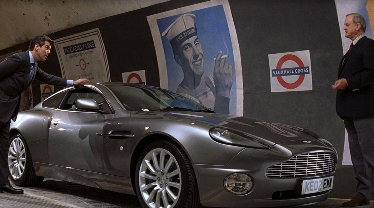 Aston Martin Vanquish 007