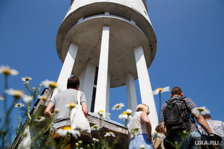    Активисты планируют отреставрировать фасад, укрепить все конструкции башни, заменить окна, двери и кровли