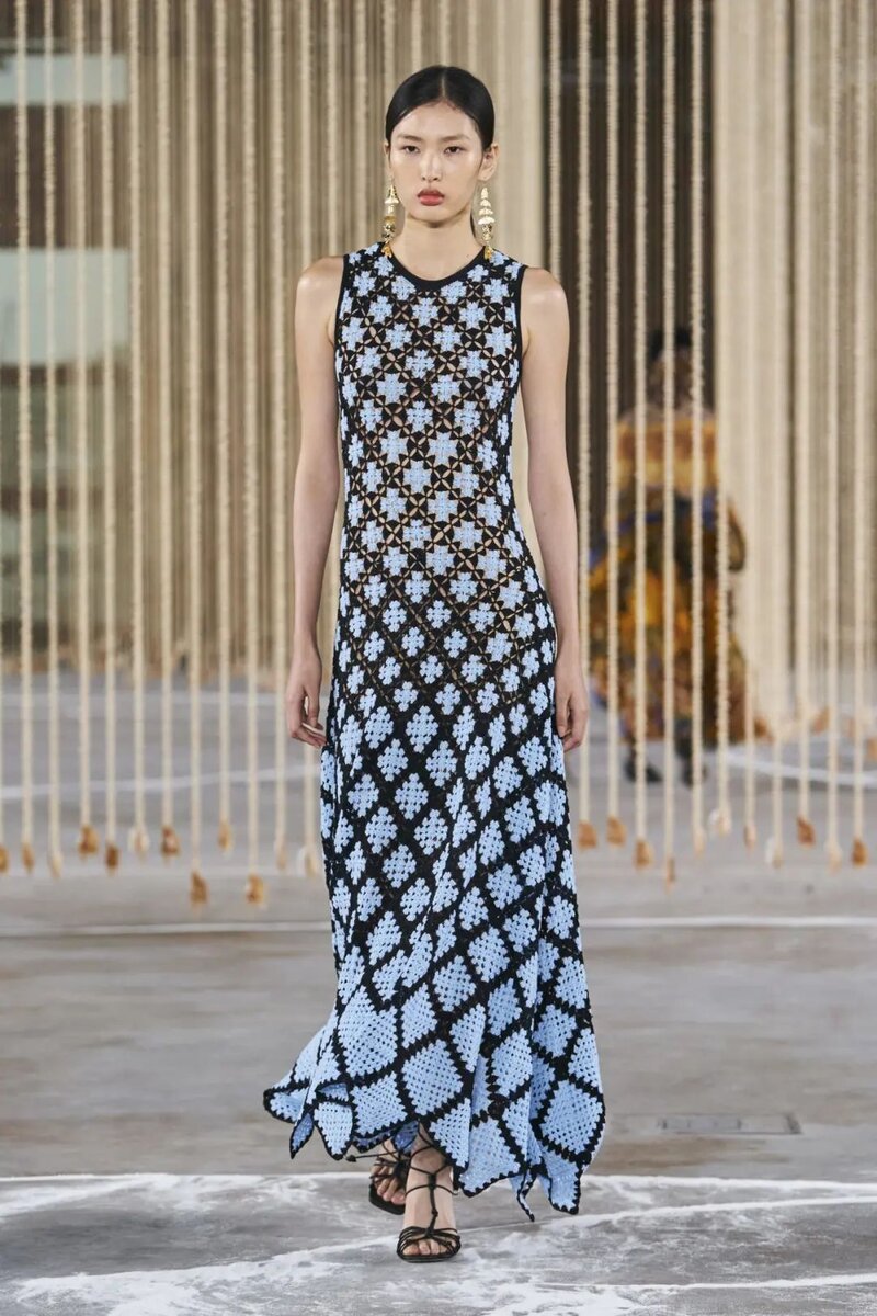 10 фасонов платьев, которые будут в моде в 2024 году