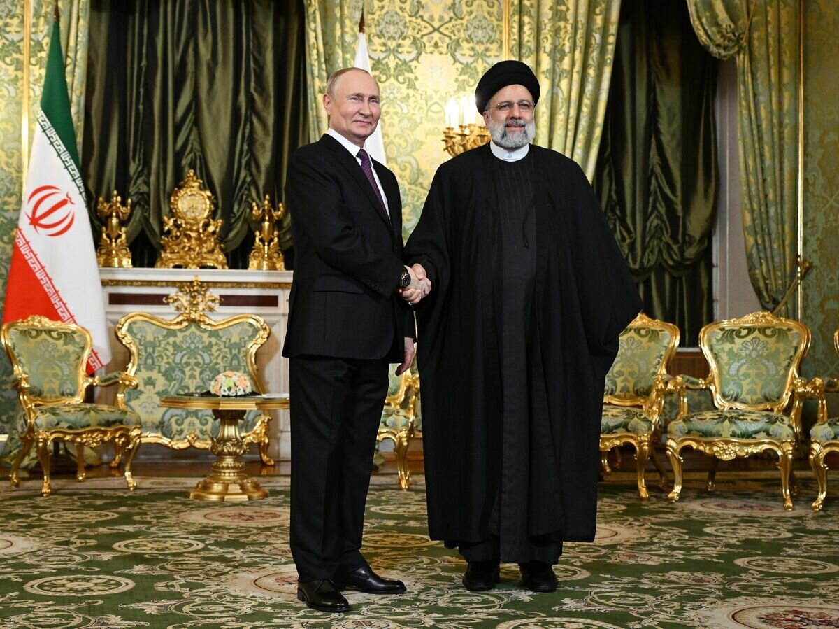    Президент РФ Владимир Путин и президент Ирана Эбрахим Раиси во время встречи в Москве© РИА Новости / Павел Бедняков