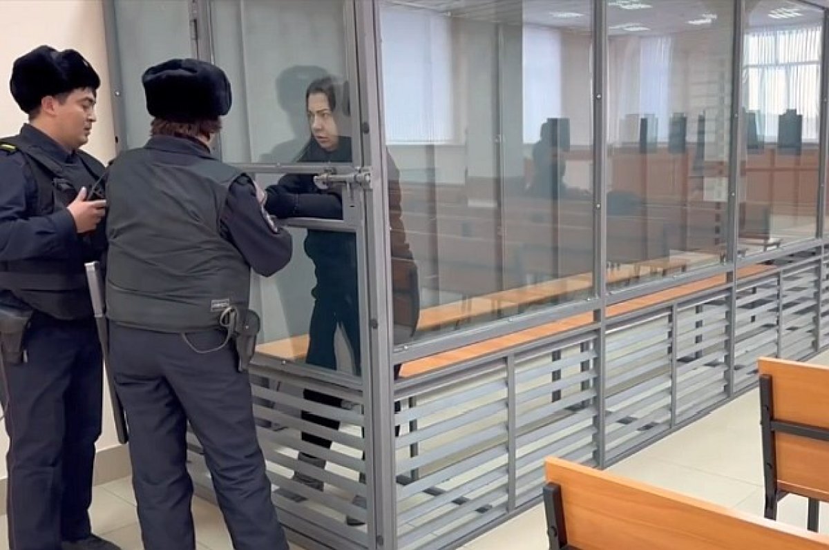    В Уфе мать, таскавшую по лестницам сына за волосы, посадили на 4,5 года