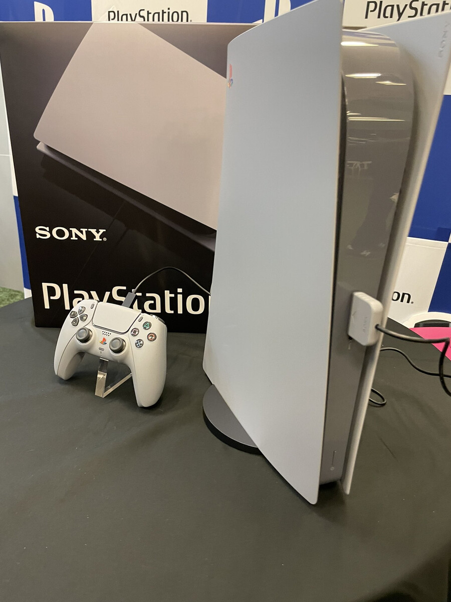 Sony создала уникальную PlayStation 5 в стиле оригинальной PS1 | iXBT.com |  Дзен