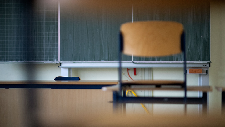 КОГО НАДО НАКАЗАТЬ ЗА СЛУЧИВШЕЕСЯ И ЧТО НАДО СДЕЛАТЬ, ЧТОБЫ ТАКОЕ БОЛЬШЕ НЕ ПОВТОРЯЛОСЬ? ОТВЕТАМ НА ЭТИ ВОПРОСЫ, КАЖЕТСЯ, НЕТ ЧИСЛА. ФОТО: MARIJAN MURAT/GLOBALLOKPRES