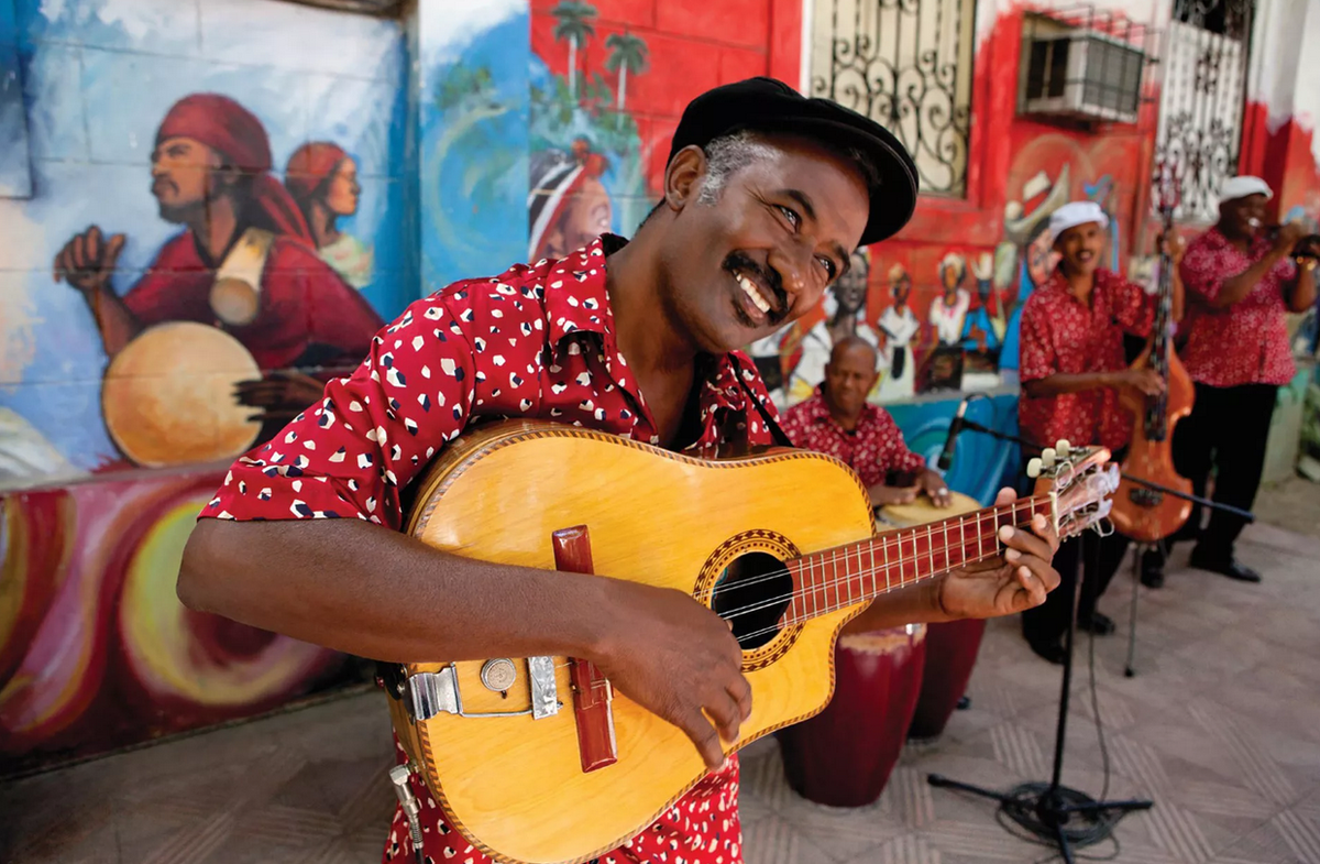Кубинский танец сканворд. Куба и кубинцы. Куба Гавана люди. Варадеро кубинцы. Креолы Куба.