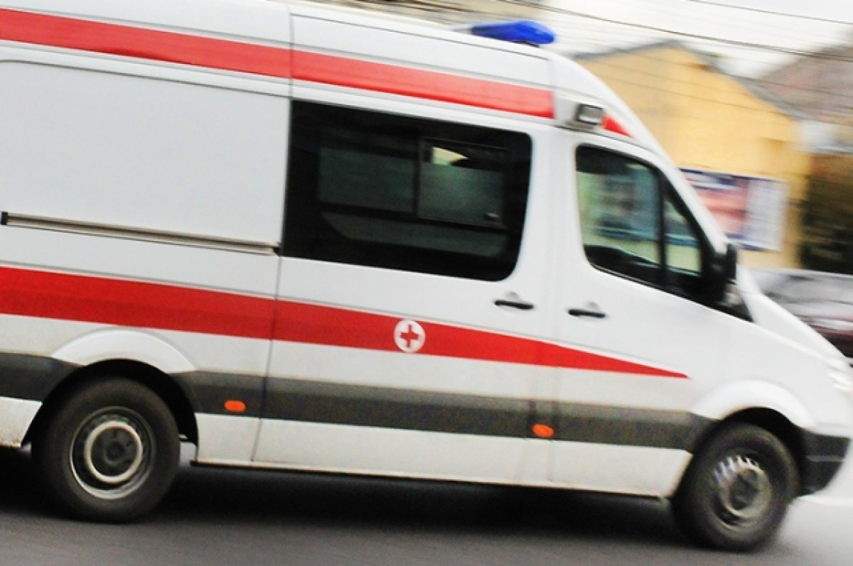    Два человека попали в больницу после ДТП со школьным автобусом в Приморье