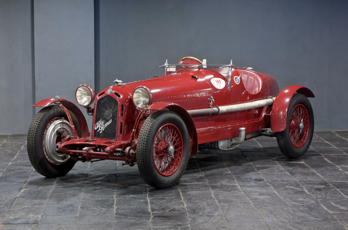 Alfa Romeo 8c Auction