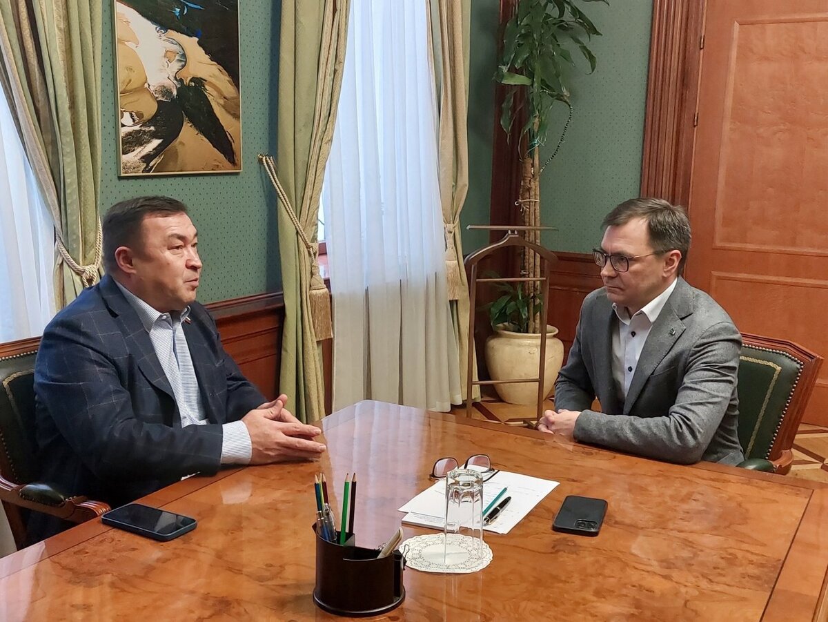    Югорские политики обсудили перспективы развития представительства Югры в Москве