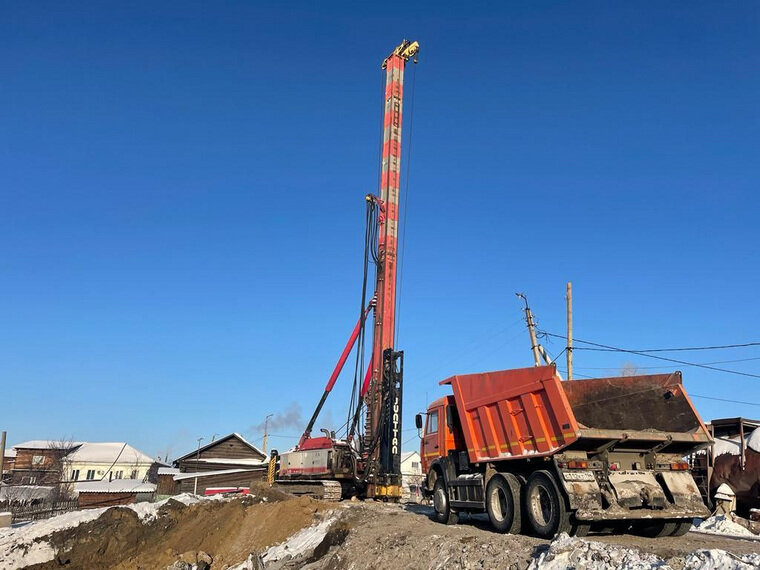    Вадим Шумков попросил главу Шадринска поторопить подрядчика, который ремонтирует мост