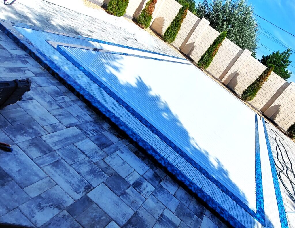 Готовый бассейн на загородном участке Garaev Group