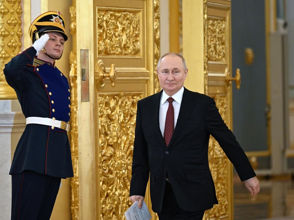     Президент РФ Владимир Путин в Александровском зале Большого Кремлевского дворца© РИА Новости / Павел Бедняков