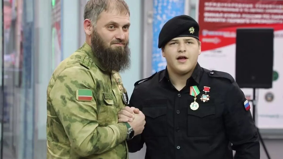 Очередное награждение Адама Кадырова. Фото: Подъем