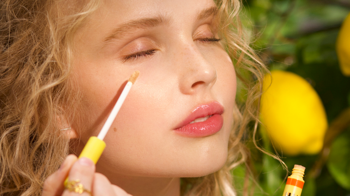 Ничего лишнего: учимся скрывать консилером несовершенства под глазами ...