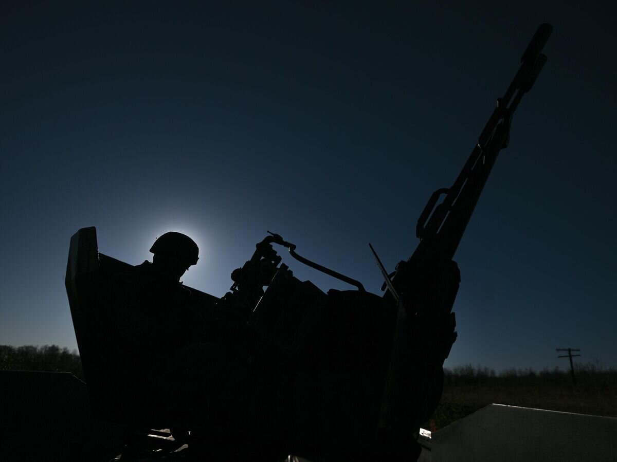    Военнослужащий ВС РФ в зоне проведения спецоперации© РИА Новости / Станислав Красильников