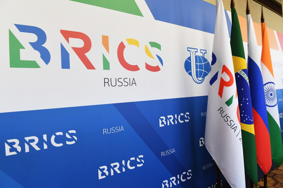 Флаги стран брикс 2024. БРИКС Brics логотип 2023. Саммит БРИКС 2023. Флаги стран БРИКС. Алжир БРИКС.