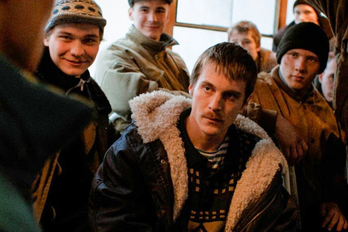     Отцы не хотят вспоминать, а дети мечтают подражать: как снимали самый рейтинговый сериал 2023 года «Слово пацана»