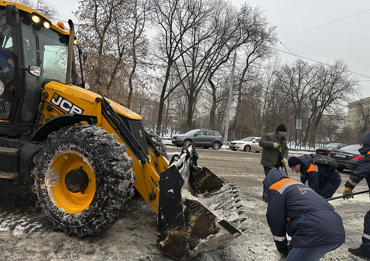    Трудовые мигранты продолжают ехать в Россию, но есть нюансы