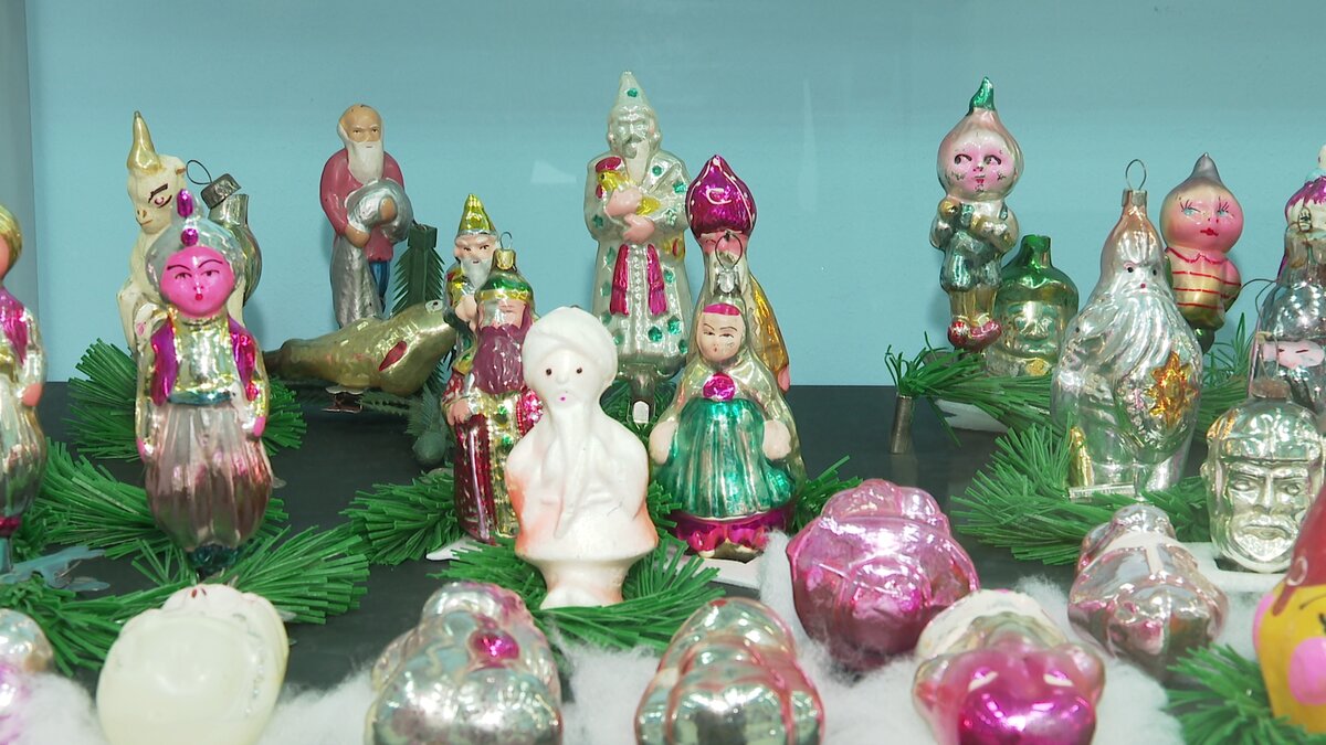    В музее камня открылась выставка «Старый добрый Новый год»