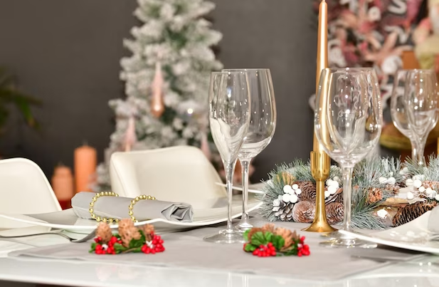Украсьте новогодний стол этими праздничными украшениями
