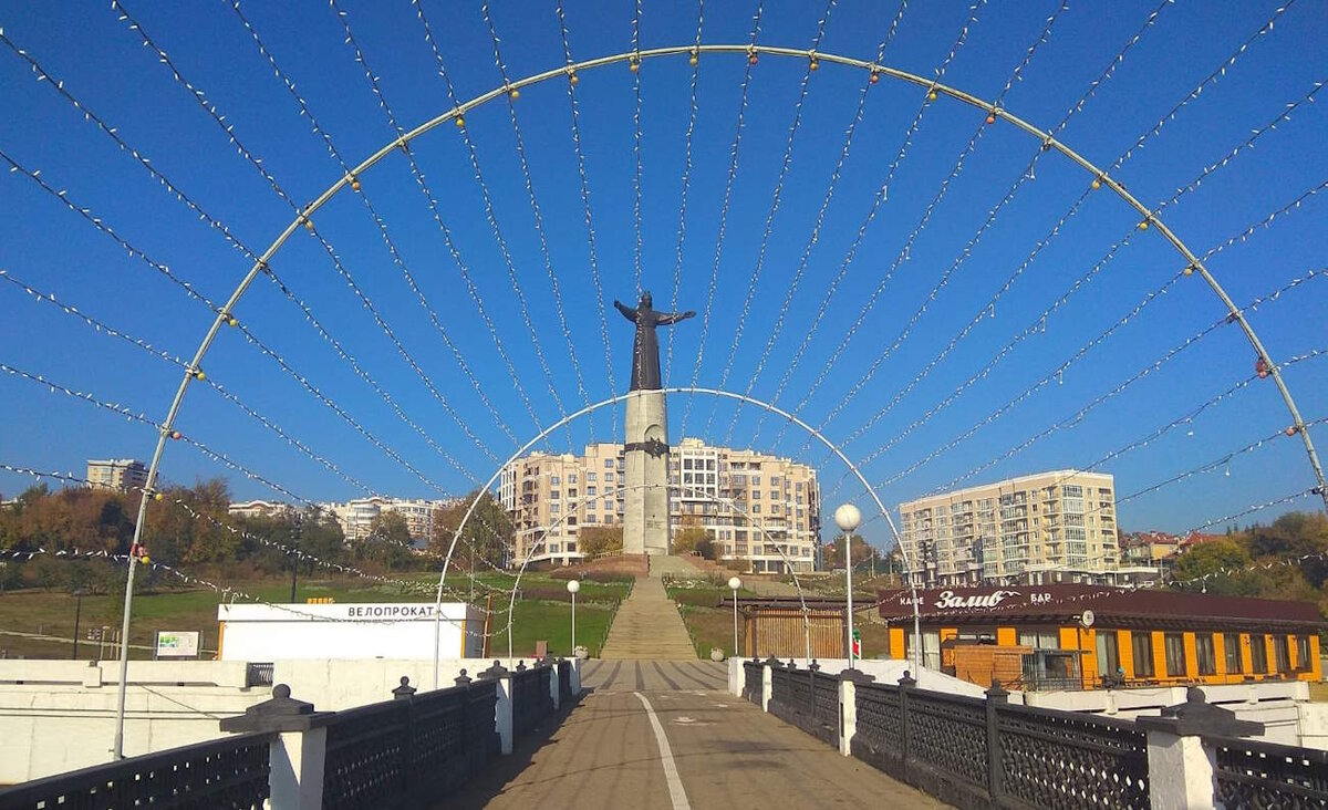 Монумент Матери-покровительнице в Чебоксарах